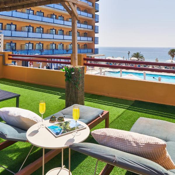 Perfect beach location with roof terrace