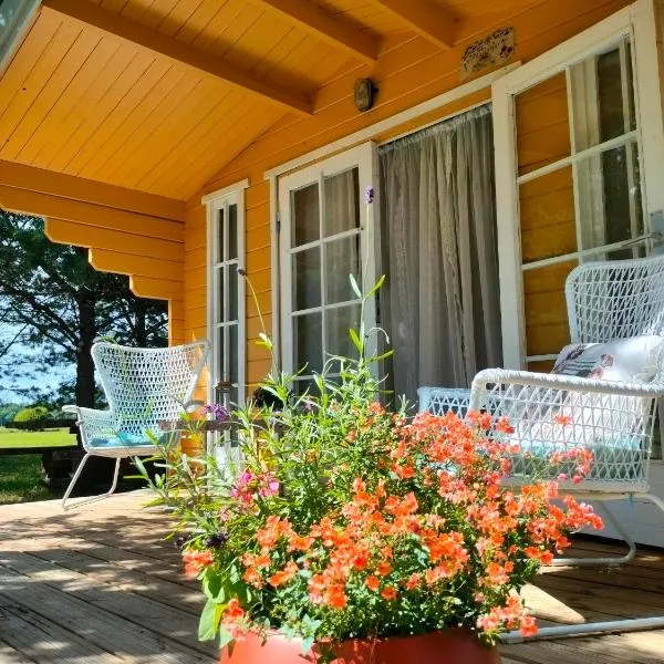 Metsatuule puhkeküla, hotel in Hiiumaa