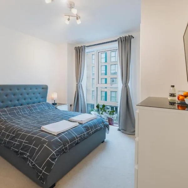 Brixton Village Flat- Private En-suite double bedroom, Hotel in London