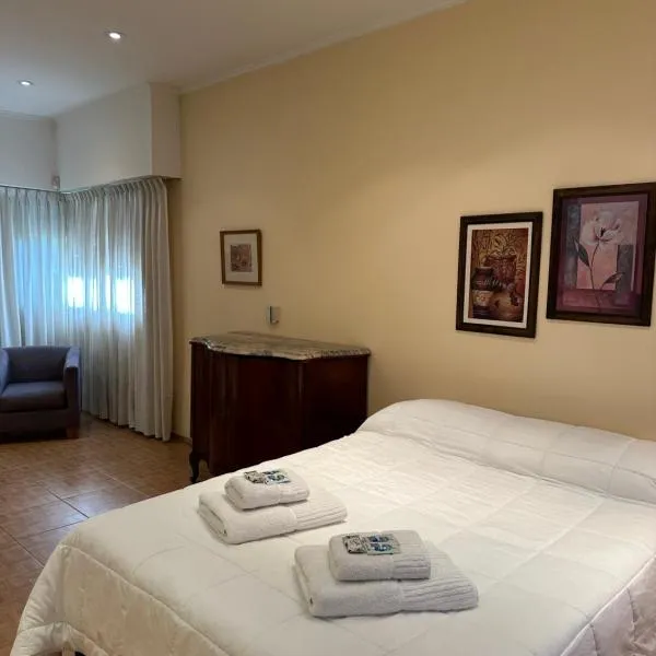 LPR Express EZE Airport, hotel in Monte Grande