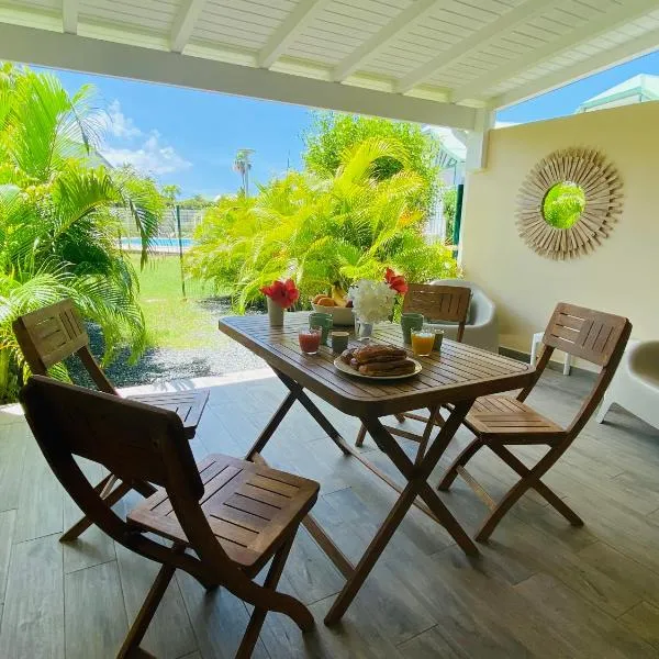 Cosy Maracuja, appartement calme à 2 min de la plage !，位于东方湾的酒店