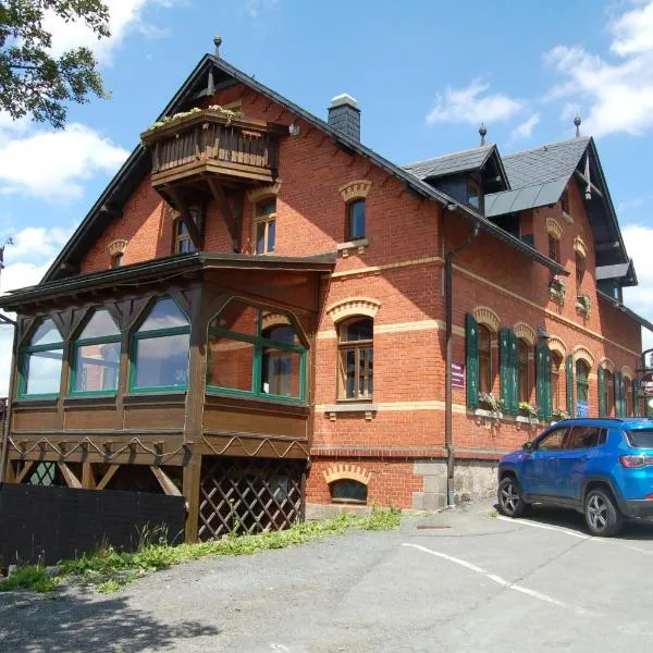 Berggasthaus & Pension Schöne Aussicht, hotel v destinaci Klingenthal