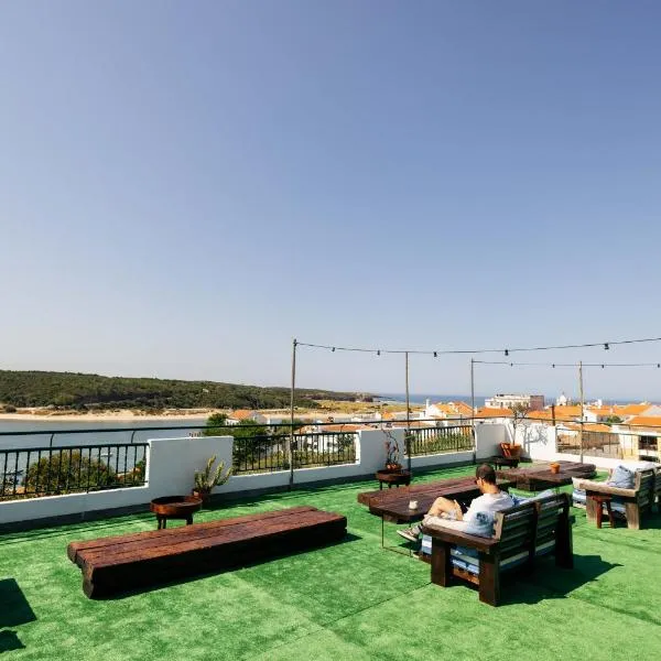 MUTE Hostel Milfontes, ξενοδοχείο σε Vila Nova de Milfontes