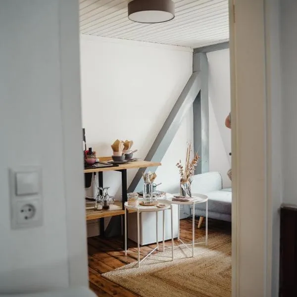 III Rhein Charme Studios Gemütlichkeit, Style & Geschichte bei Katrin und Familie III – hotel w Koblencji