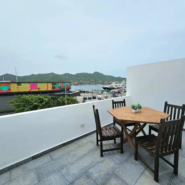 2-Bedroom Condo With Marina Views In Simpson Bay, hotel v destinaci Simpson Bay