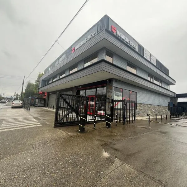 Apart Hotel Altos del Molino Valdivia con estacionamiento, отель в городе Вальдивия