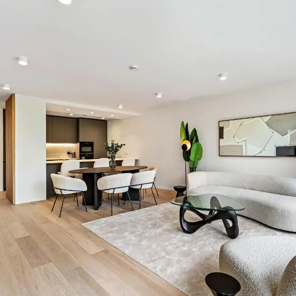 Spacious 6th-Floor Gem: Modernity Meets Comfort, hotel in Luxembourg