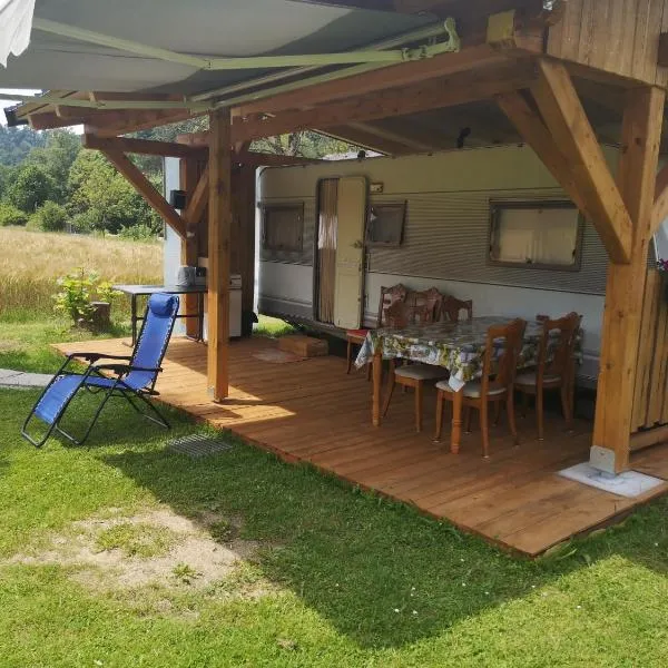Počitniška prikolica Zeleni raj, hôtel à Podnart