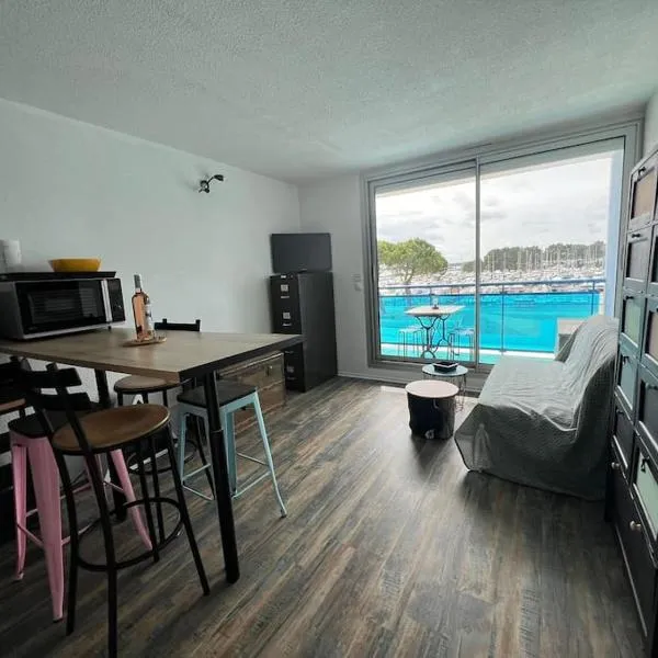 Charmant studio rénové, hotel a Hourtin