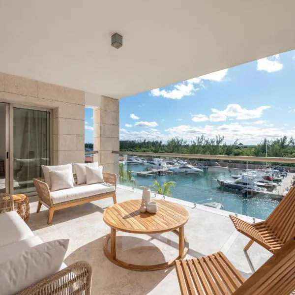 Marina Vista Retreat in Cancun La Amada, hotel in Cancún