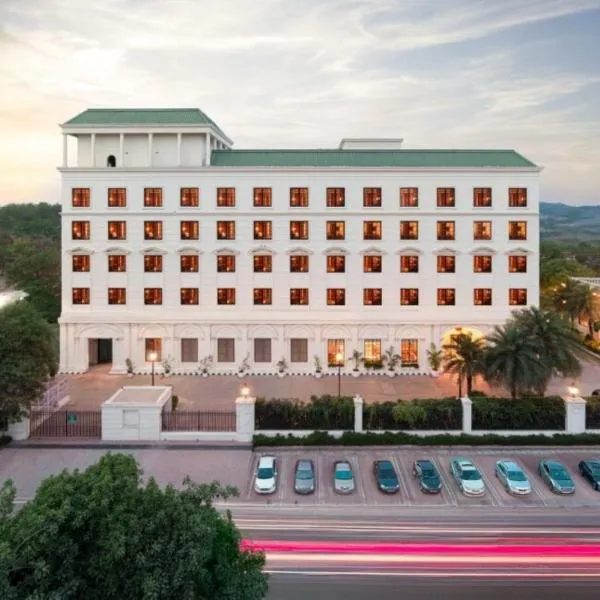DLF Club 3, hotell sihtkohas Gurugram