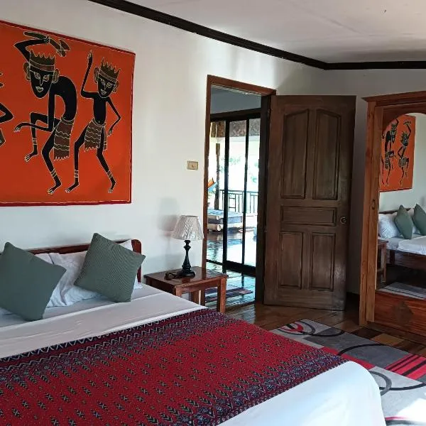 House On the Hill Overlooking, hotell Mambajaos