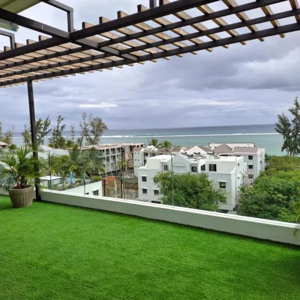 Luxury Apartment 150 m from the beach, hotel v Flic-en-Flacu
