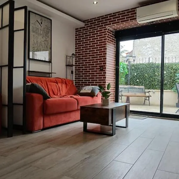 Disneyland Paris Studio avec Terrasse, hotel in Chalifert