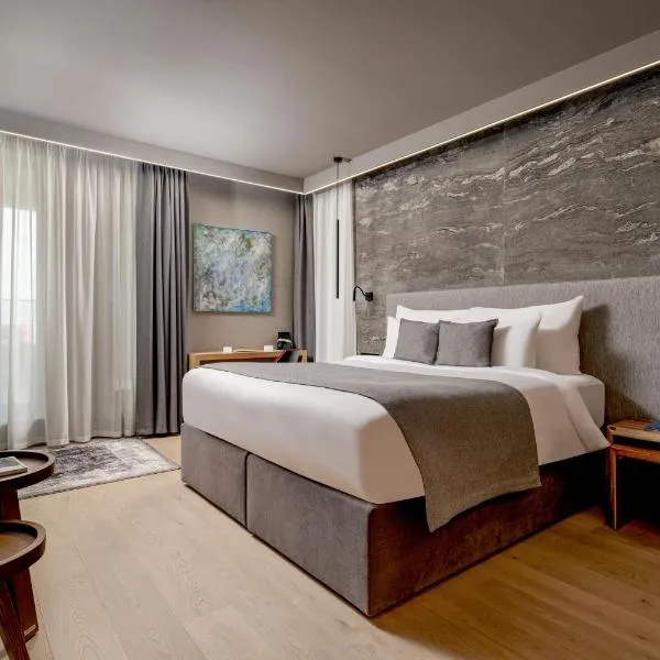 Qosmo Brasov Hotel, hotel v destinaci Brašov