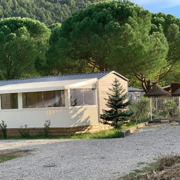 Calme & Sérénité、Saint-Julien-en-Saint-Albanのホテル