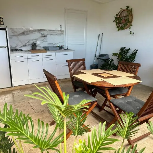 DUPLEX BOUGUAINVILLIER, ξενοδοχείο σε Saint-Denis