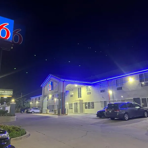 Motel 6 Tulsa, OK Airport, hotel in Tulsa