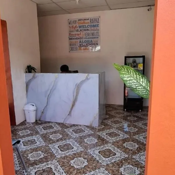 Hotel Munch, hotel di Managua