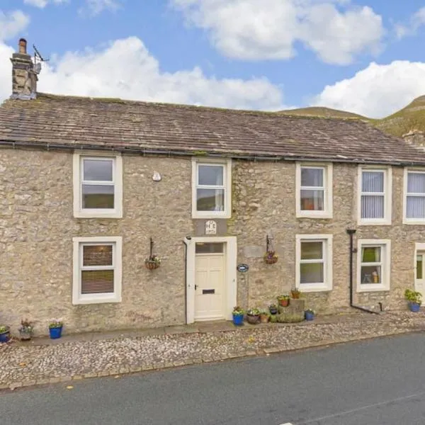 Anglers Cottage - Spacious Grade II Listed Cottage, Hotel in Kilnsey