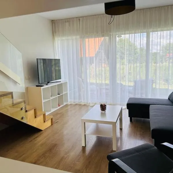Cozy apartment with terrace!, Hotel in Sigulda
