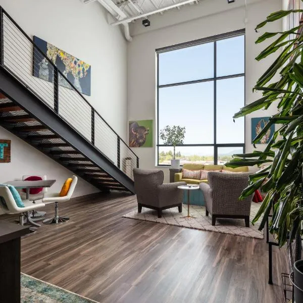 Gorgeous Midtown Condo, hotel in Bozeman