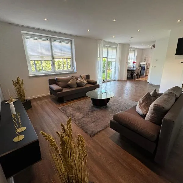 Fewo BOHO mit eigenem Garten nähe Salzburg – hotel w mieście Freilassing