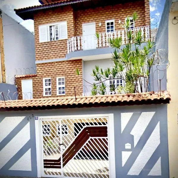 PA 432 Linda Casa na Penha Próximo Metro Shopping Facil Acesso Guarulhos e Arena Corinthians, hotel em São Paulo