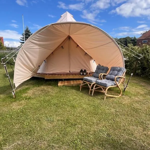 Langø Fjord Glamping NR 2，位于纳克斯考的酒店