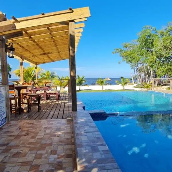 Seaside Chateau Resort, hotel en Ciudad de Belice