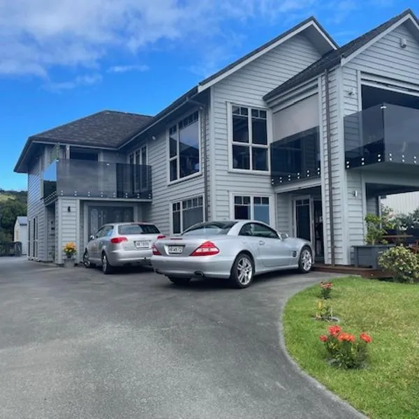 Lang's Beach Luxury Apartment，位于Langs Beach的酒店