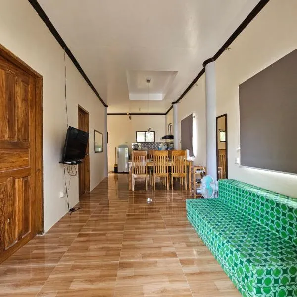 Exclusive Home with Starlink, Solar Lighting and Parking, hotel in Catarman