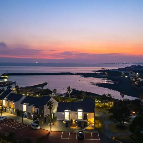 Jeju Badayeon Villa，位于西归浦市的酒店