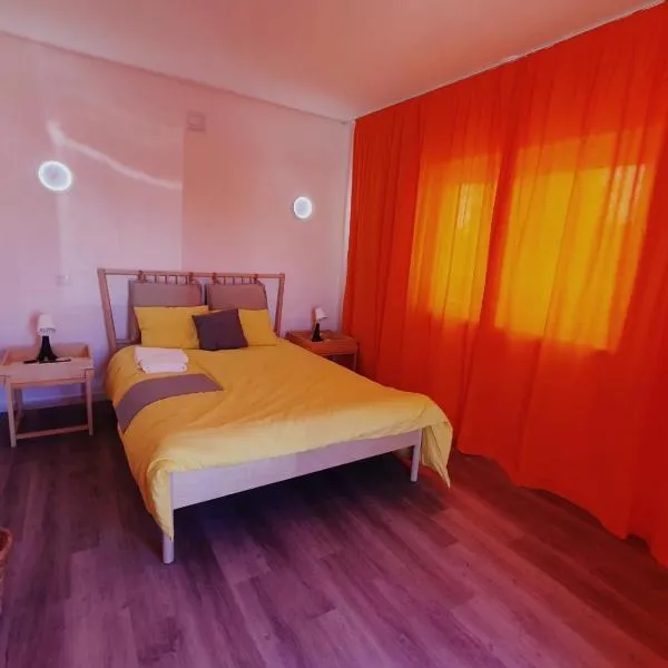 4WD Solitaire Lodge, Hotel in Pero Pinheiro