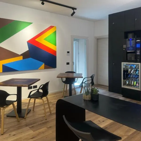 AdisArtur Elegant B&B, hotel in Orzinuovi