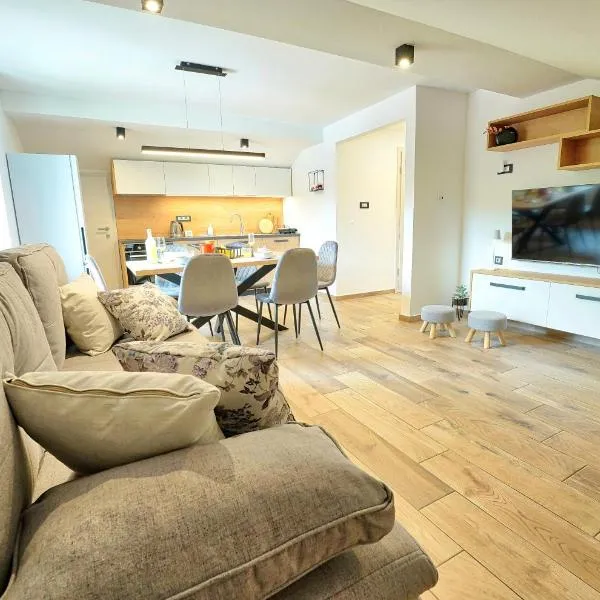 Apartments Lipa Plac, khách sạn ở Postojna