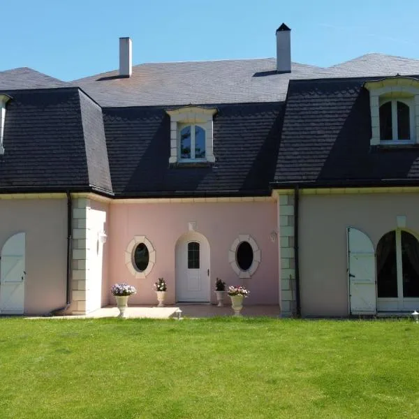 Villa MANSART, hotel em Ver-sur-Launette