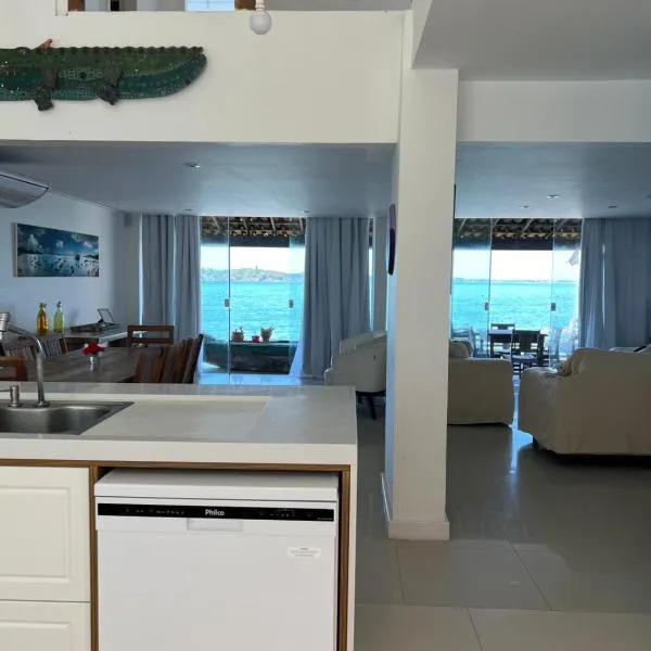 Búzios casa pé na areia em condomínio beira mar, hotel v destinaci Búzios