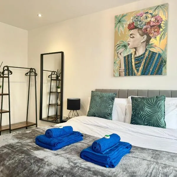 The Crown View - Luxury Apartment - FREE PARKING Nearby, hotel in Harrogate
