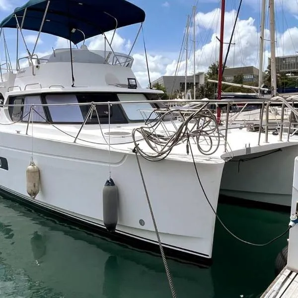 Expérience unique sur un bateau, hotel i Le Gosier