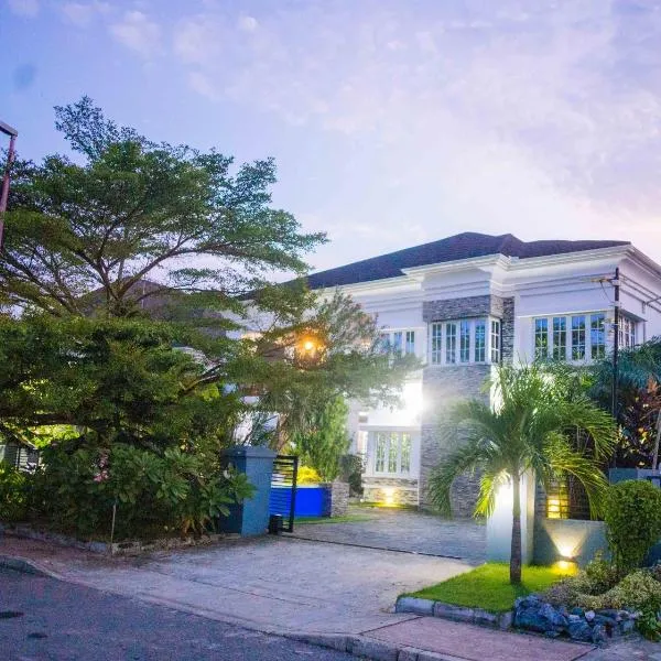 LEKKI SECRET MANSION 'n' SWIMMING POOl, hotel a Aja