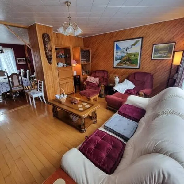 Appartement indépendant rez-de-chaussée, hotel in Saint-Pierre