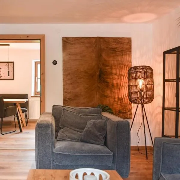 Stanzls - Lodge am Lech, hotel in Weissenbach am Lech