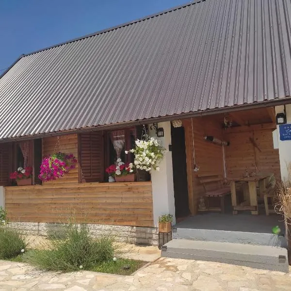 Kuća za odmor Antonija, hotel in Gospić