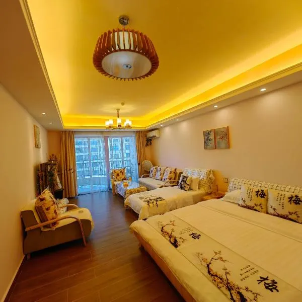 The Silver Beach Country Garden Apartment, hotel in Huidong