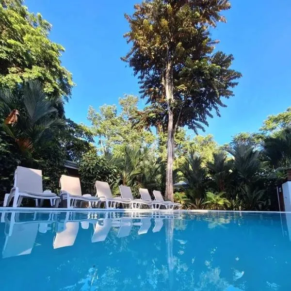 Alloro Jungle Villas, hotel in Puerto Viejo