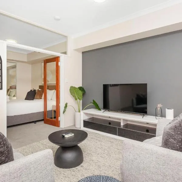 Executive Elegance Stylish 1BR Suite on Hay St, hotell i Perth