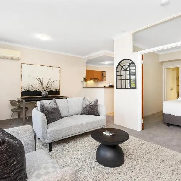 Executive Elegance Stylish 1BR Suite on Hay St, hotel em Perth