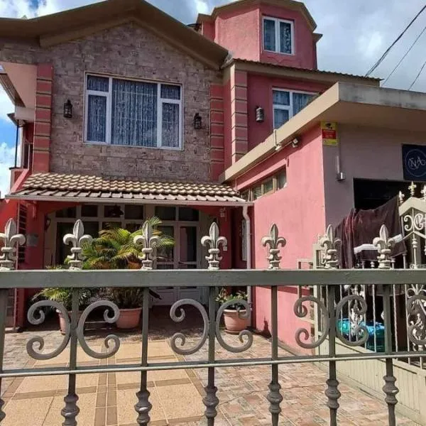 Vythee Residence, hotel in Chemin Grenier