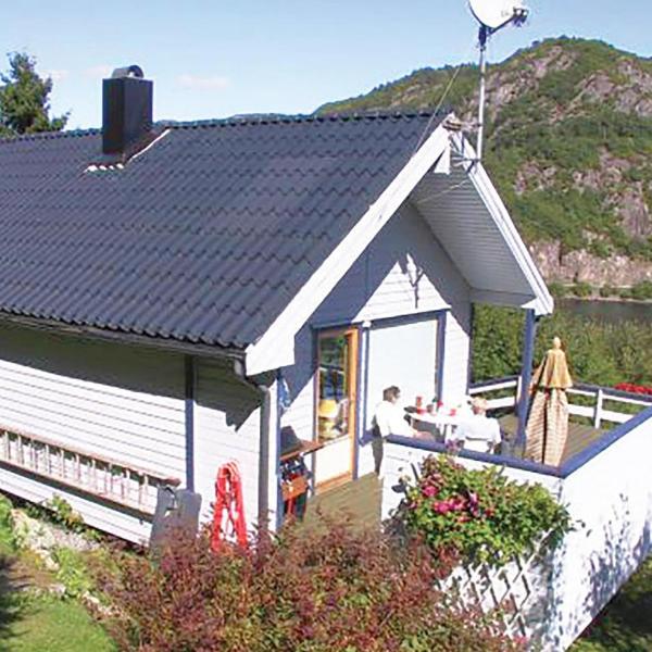 Cozy Home In Lyngdal With Kitchen